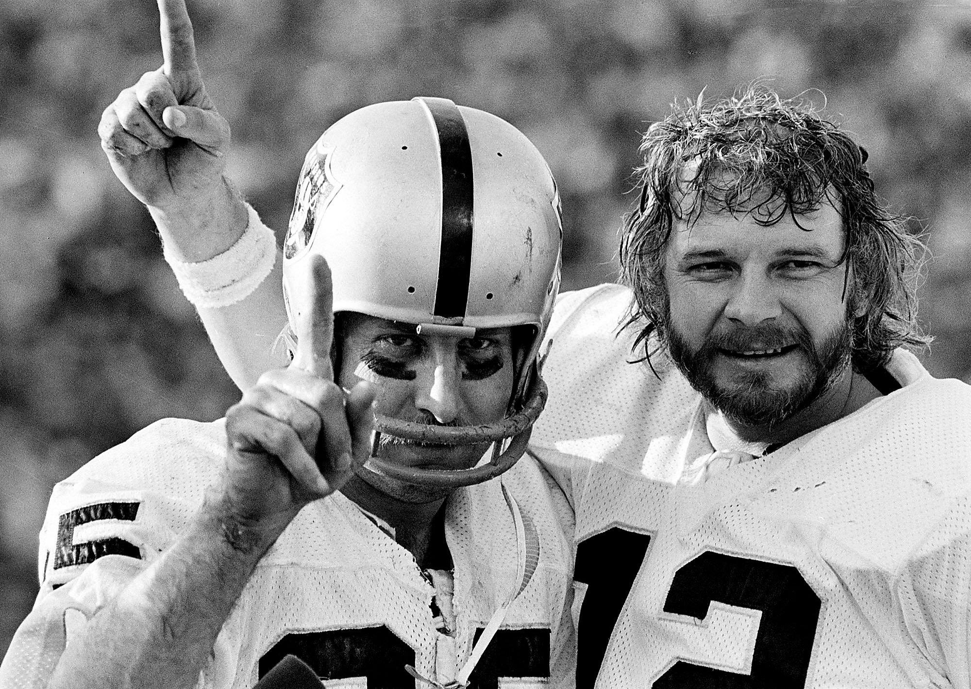 We're going to kill 'em': Super Bowl XI lives in Madden lore - Los Angeles  Times