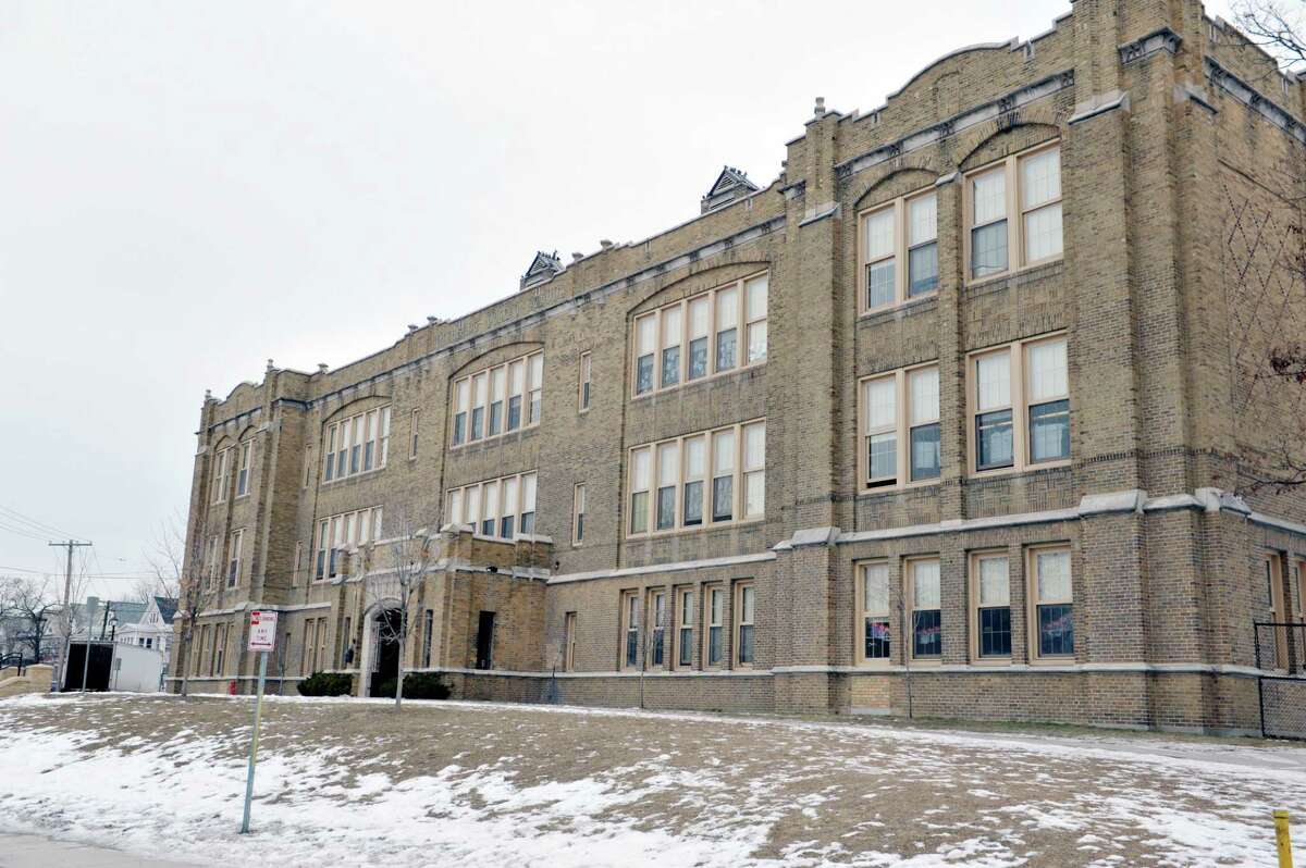Schenectady schools plan a return to hybrid learning for elementary students next week. This photograph shows a view of Pleasant Valley Elementary School on Thursday, Jan. 22, 2015, in Schenectady, N.Y. (Paul Buckowski / Times Union)