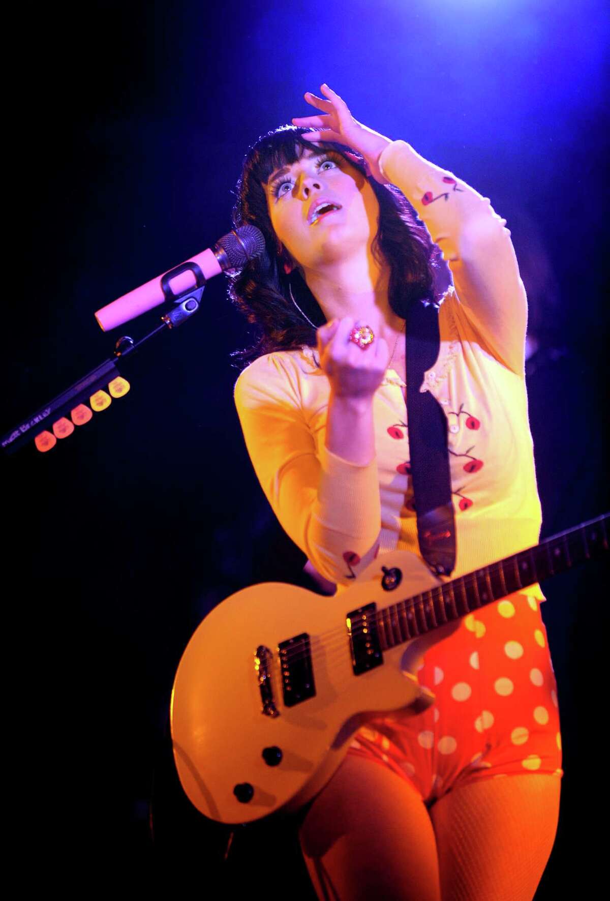 Katy Perry'S Intellectual Side - yp51jvp