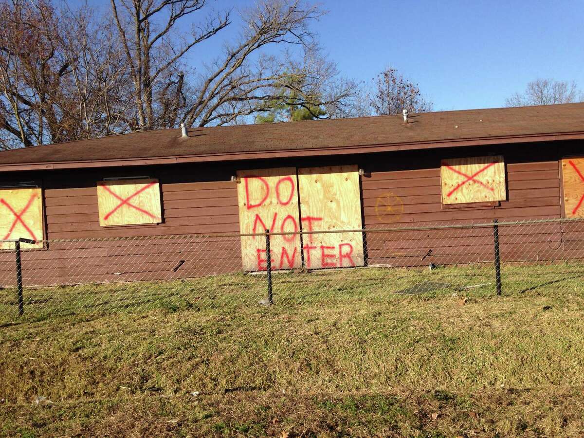 Abandoned houses leave ghost town for new Booker T