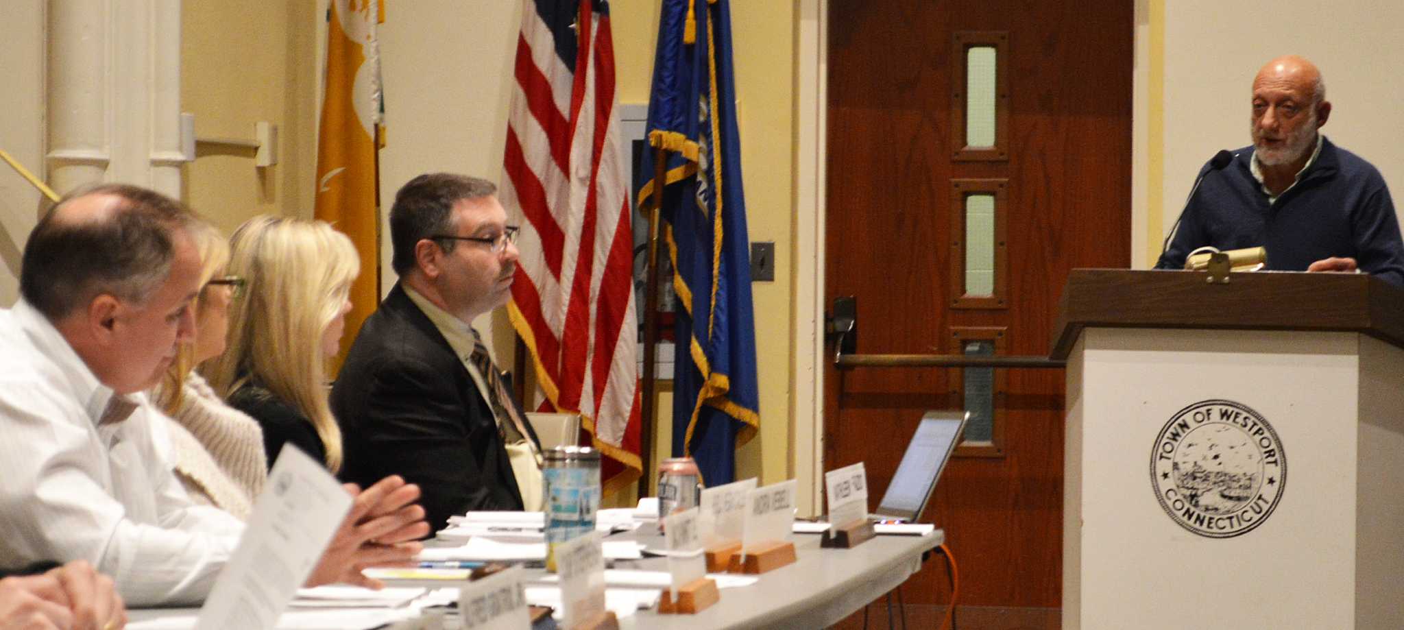 Westport plan to require zone permits for new businesses sparks outcry