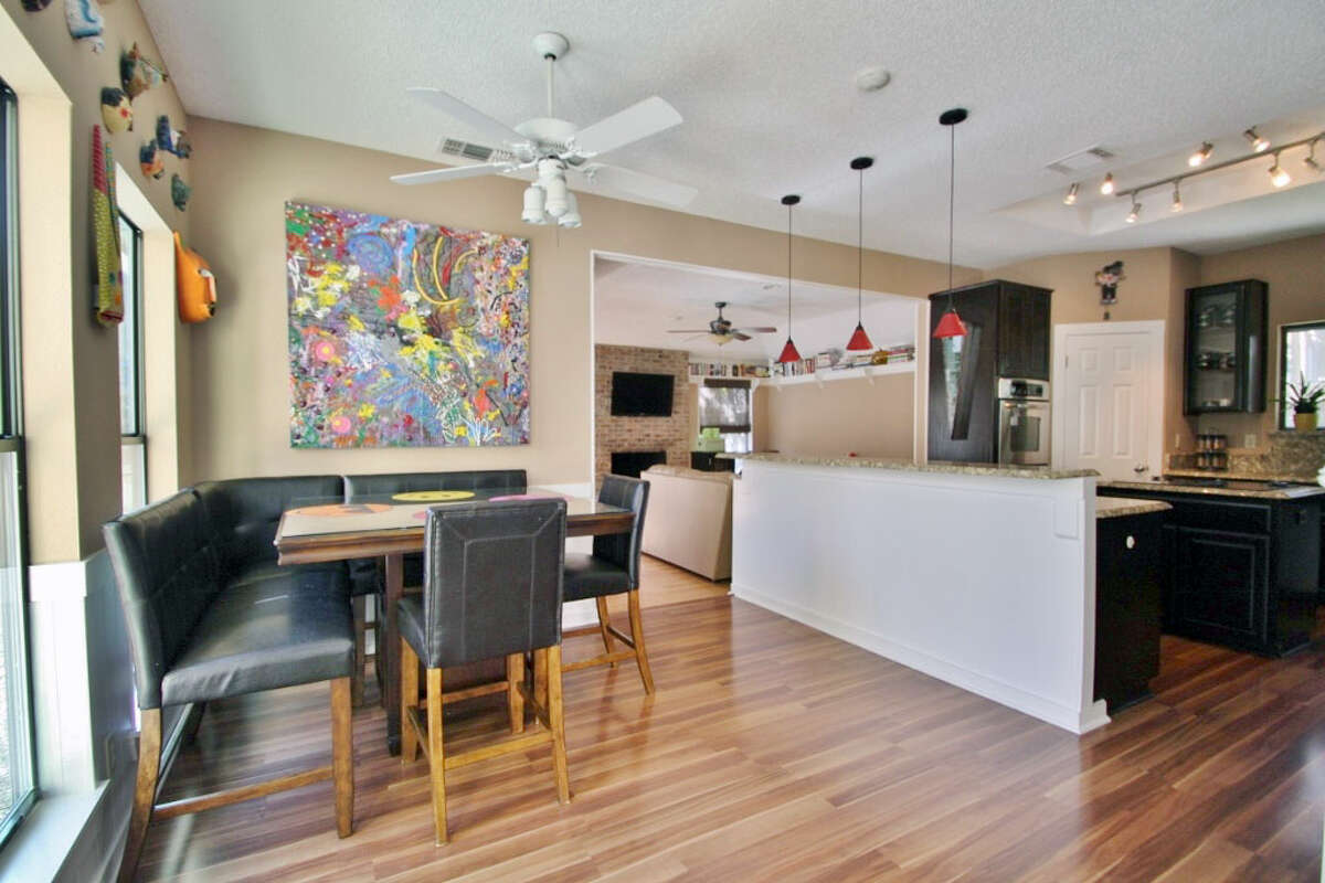 Beautifully updated Deerfield Home