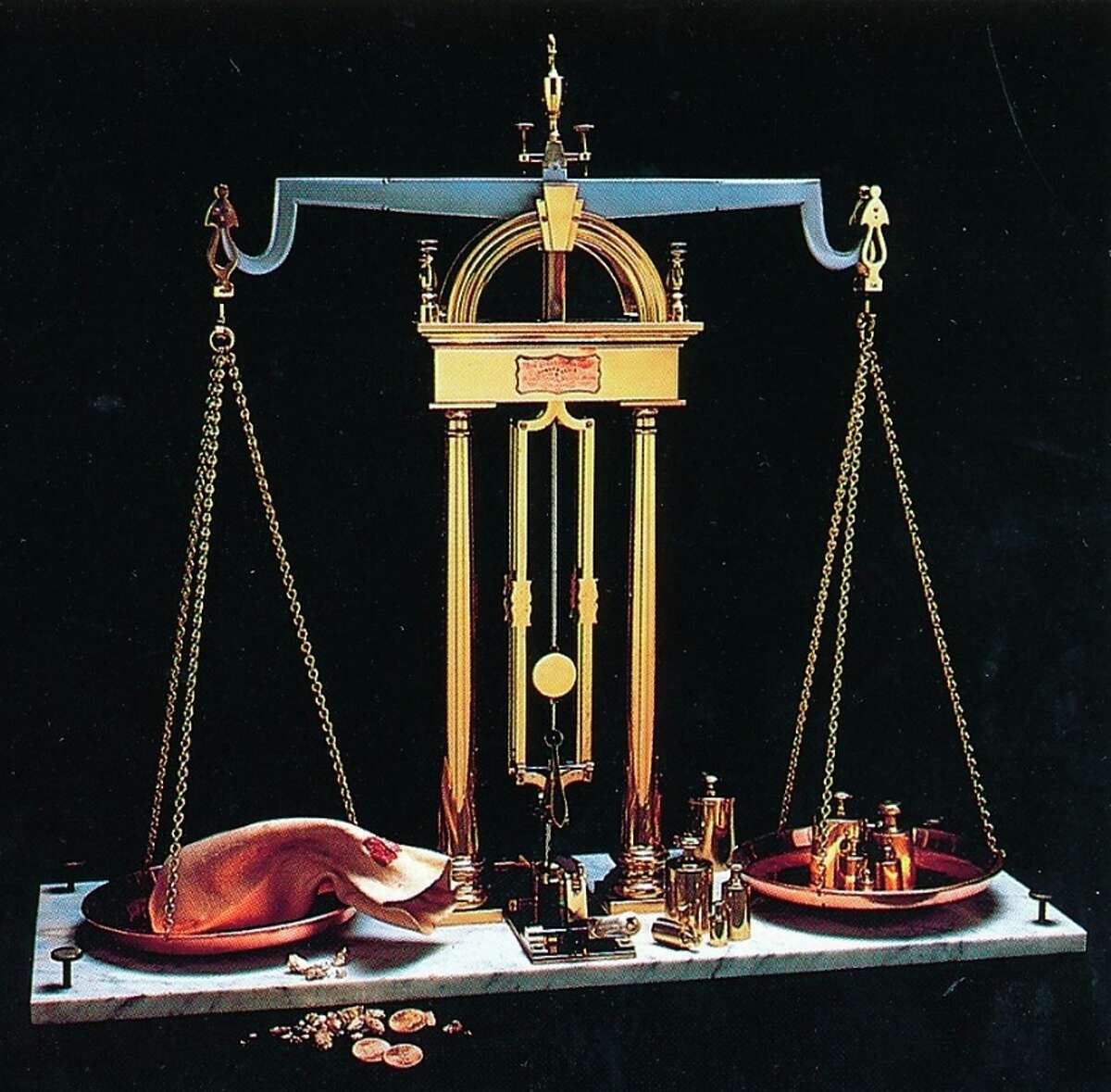 Thieves ram original Wells Fargo in San Francisco, grab gold nuggets