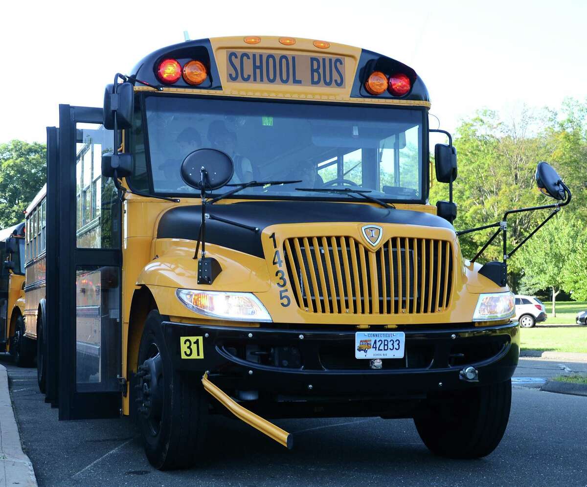 Parents oppose busing plan for Redding, Easton schools