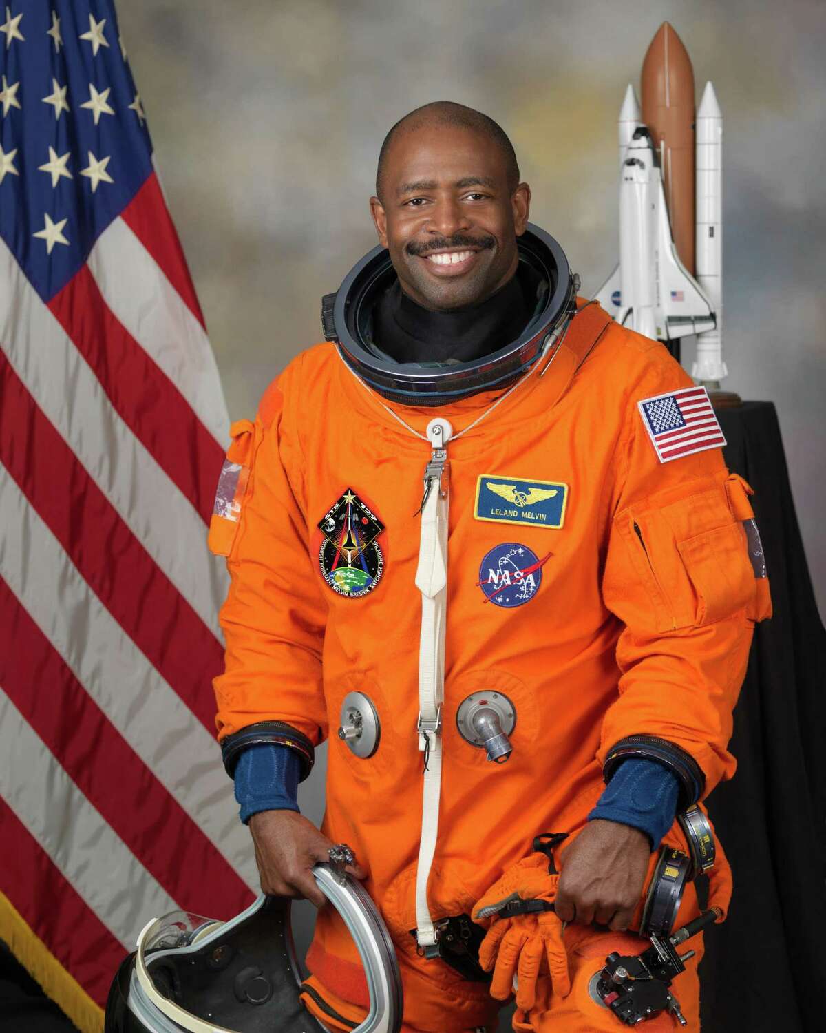 Former NASA astronaut Leland Melvin discusses 'racist' traffic stop he