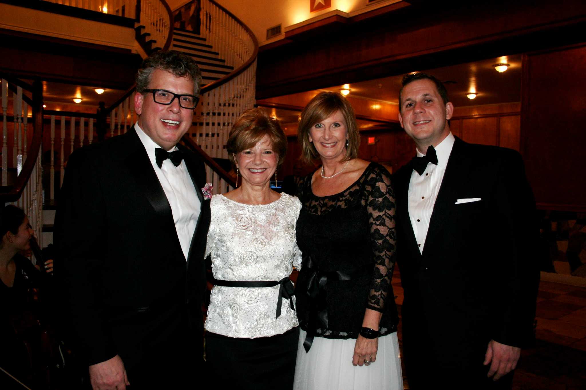 Sugar Land foundation pays tribute to Stritch