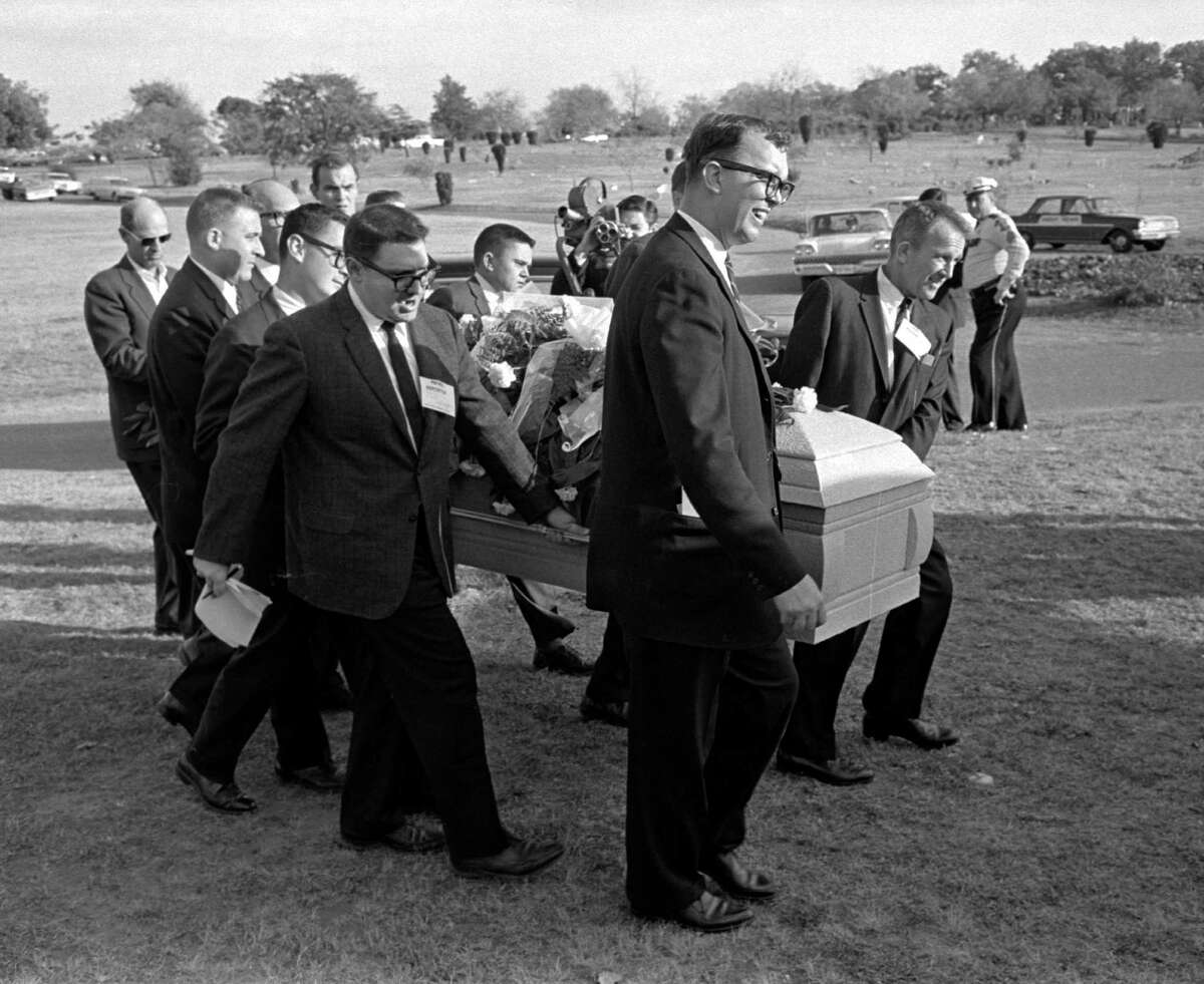Lee Harvey Oswald's gravestone returns to Dallas after a long, strange  journey