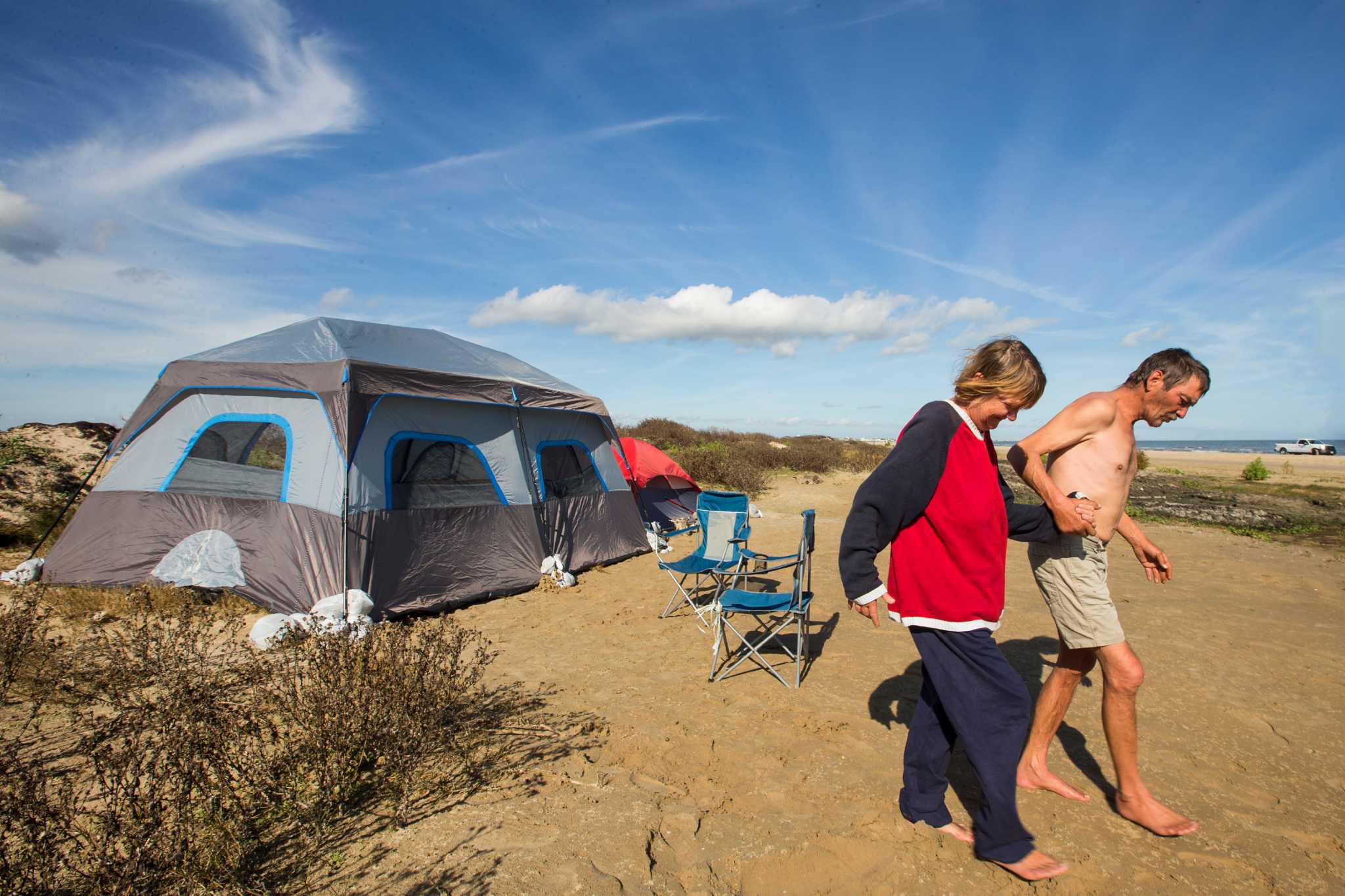 Beach campers attract attention in Galveston County
