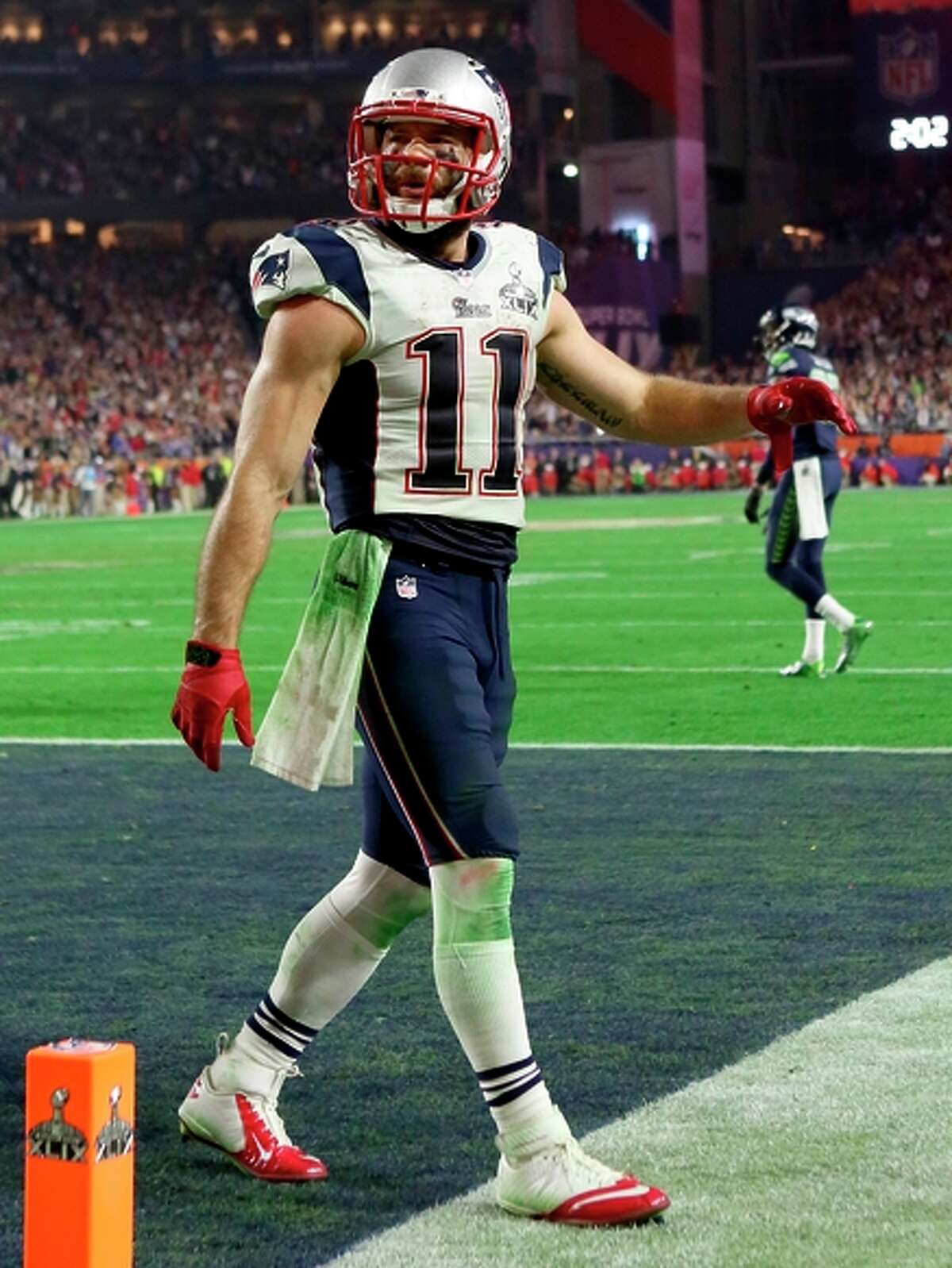 Julian Edelman celebrates after his TD catch with 2:02 left in the Super Bowl.
