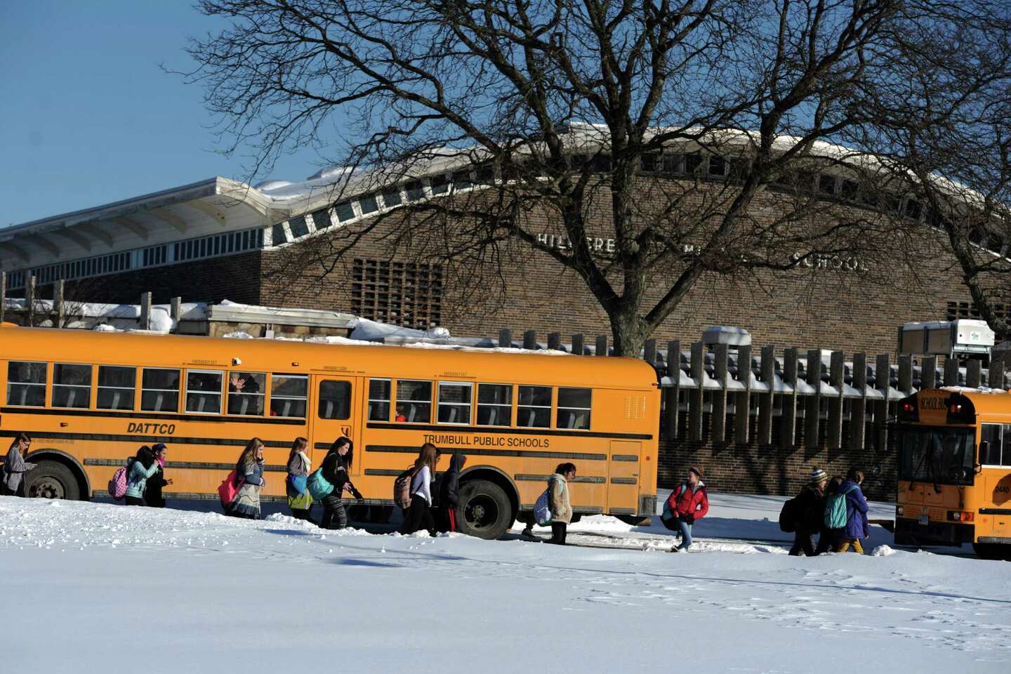 Trumbull Town Council moves Hillcrest Middle School project forward