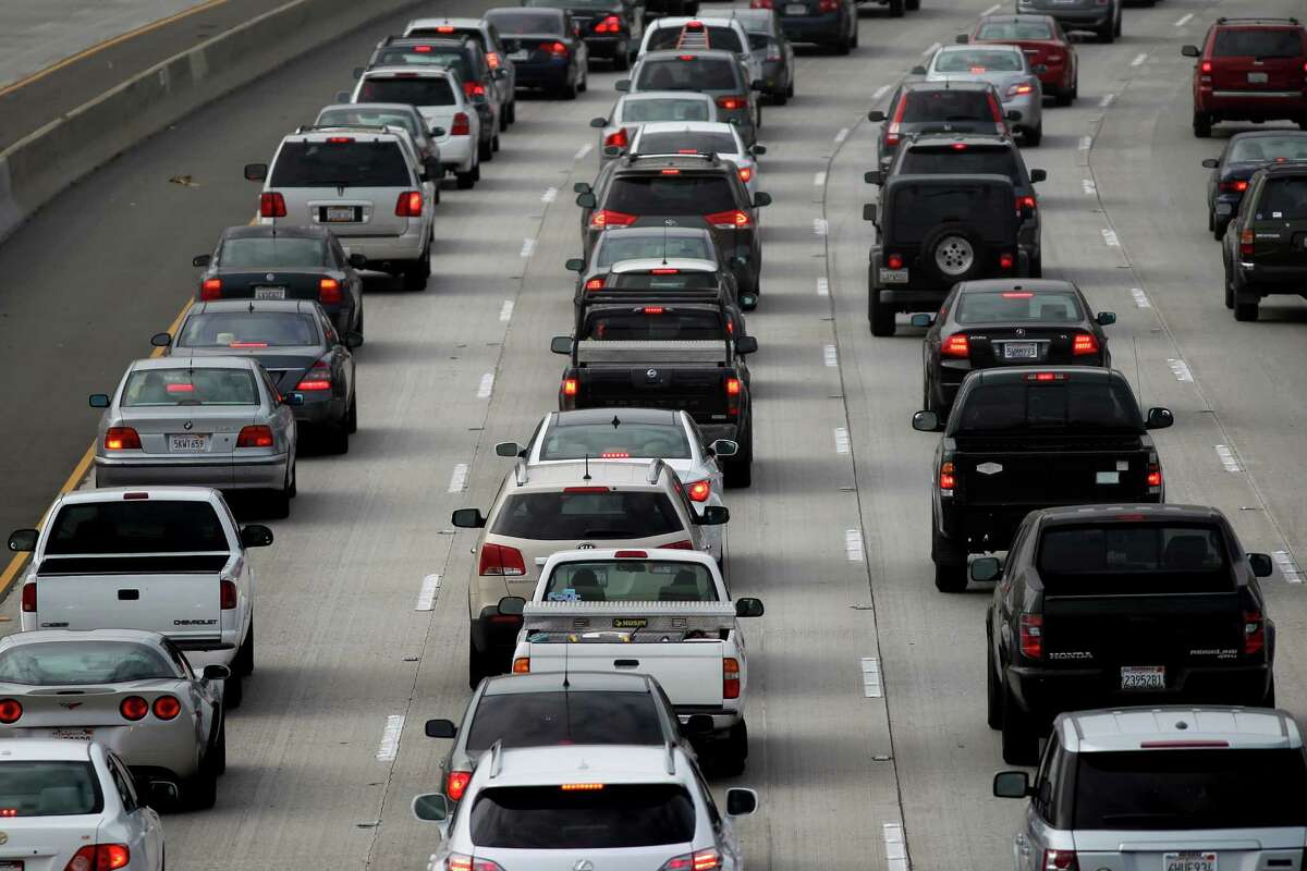 1. Los Angeles (World rank: 10)  Congestion level: 39 percent  Morning peak: 60 percent  Evening peak: 80 percent