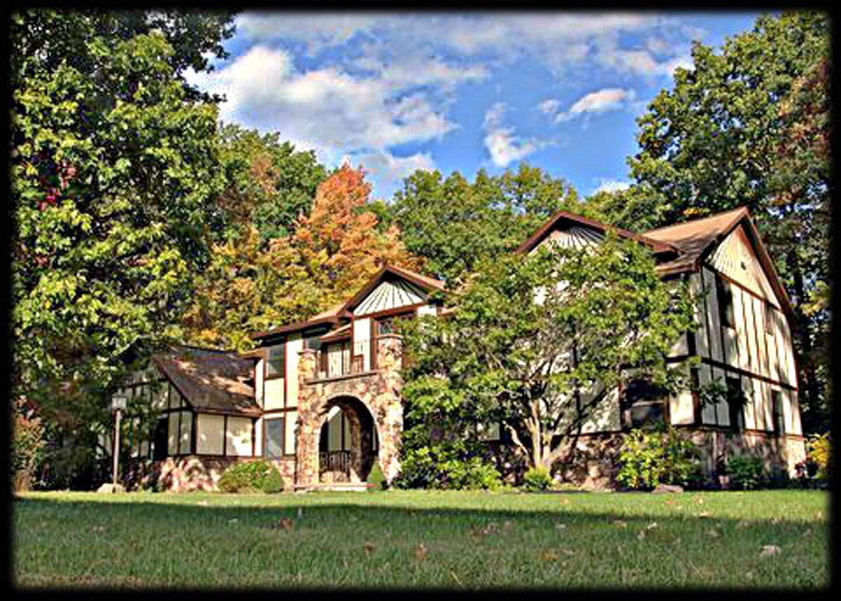 House of the Week Colonial in Niskayuna