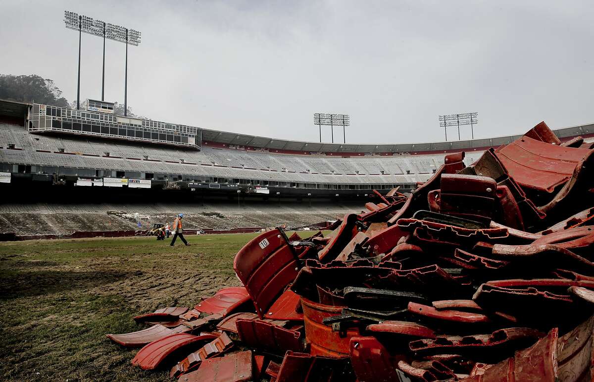 Last team at Candlestick Park is bent on demolition