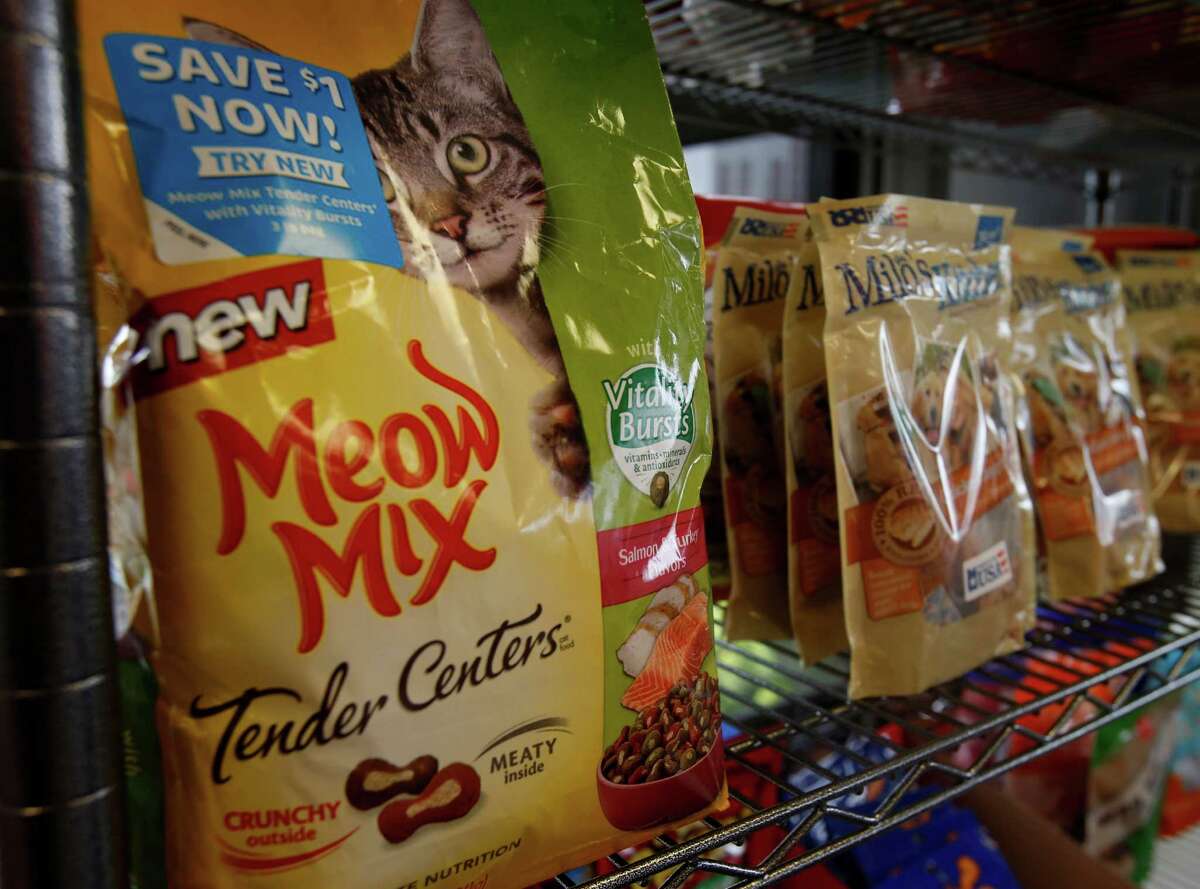 Smucker to buy Big Heart Pet Brands for 5.8 billion