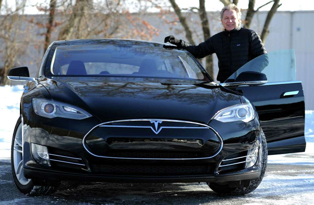 Tesla Motors hoping to sell its cars in Connecticut