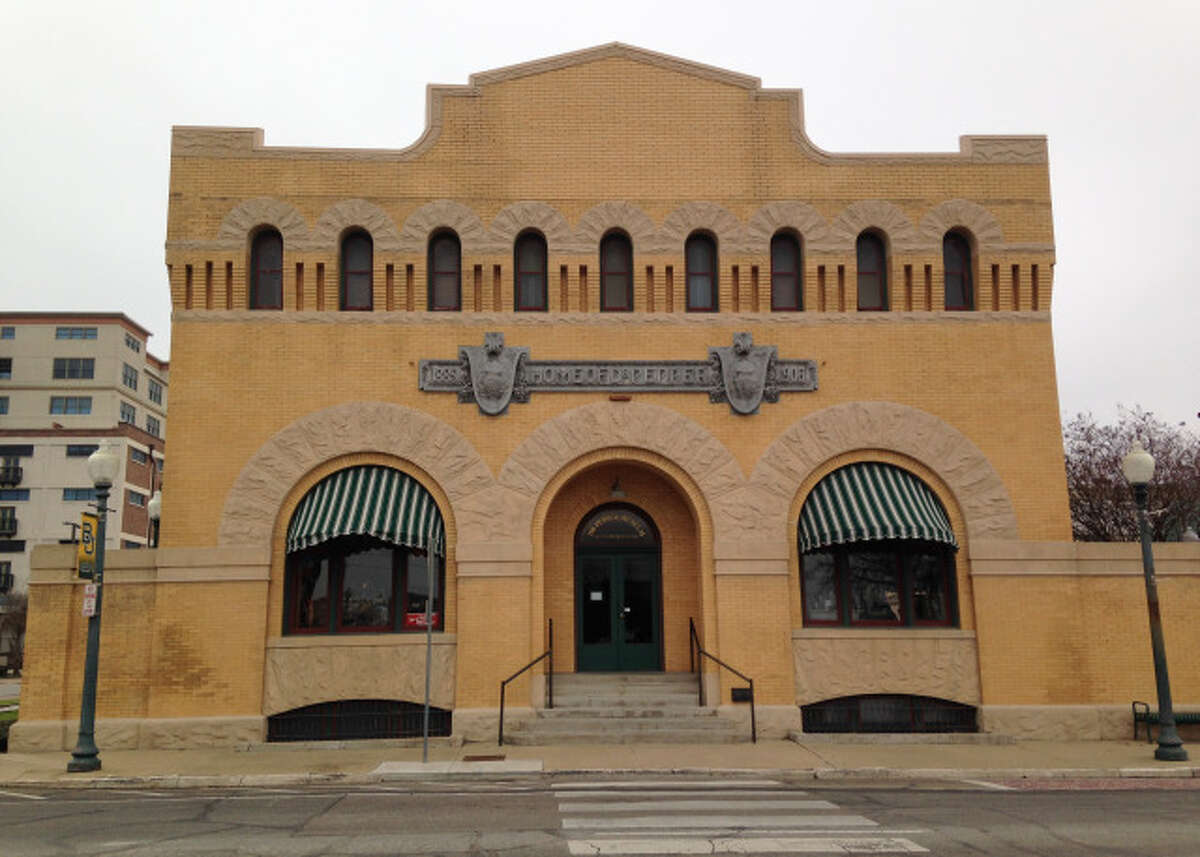 waco-s-dr-pepper-museum-and-its-holographic-ghost