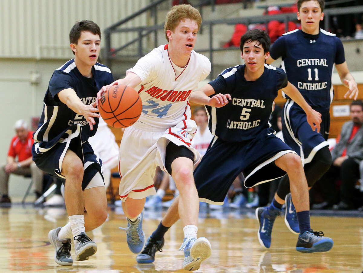 Huff lifts Antonian past former teammates