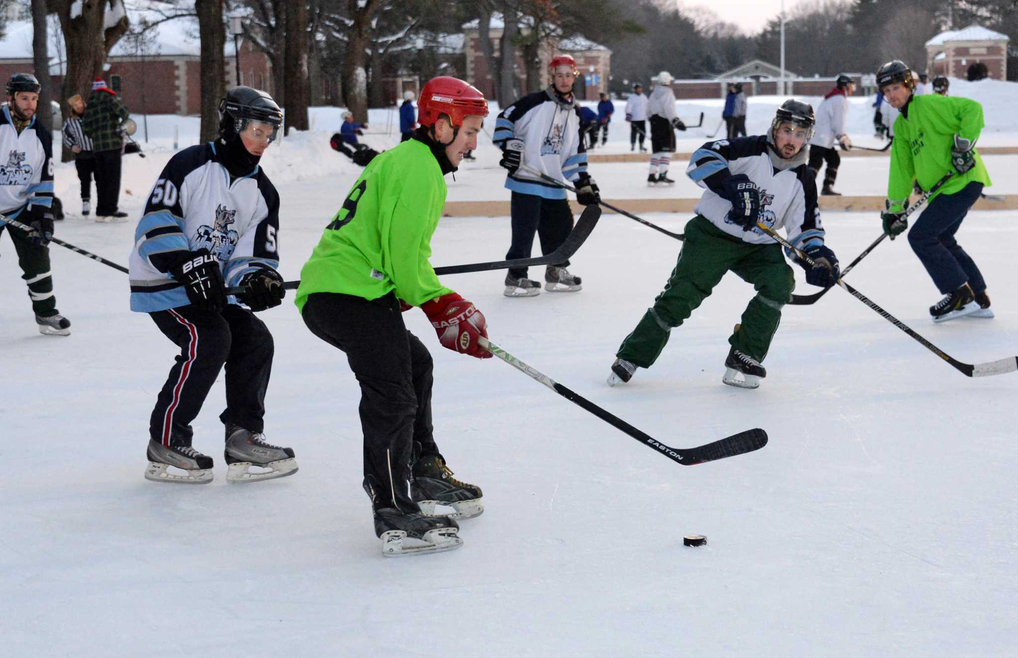 Hockey skates into Saratoga park