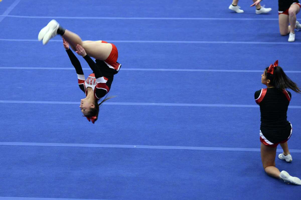 Ludlowe wins FCIAC cheerleading