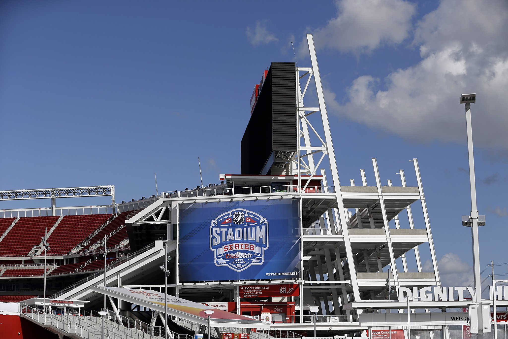 Santa Clara threatens to take over management of Levi's Stadium