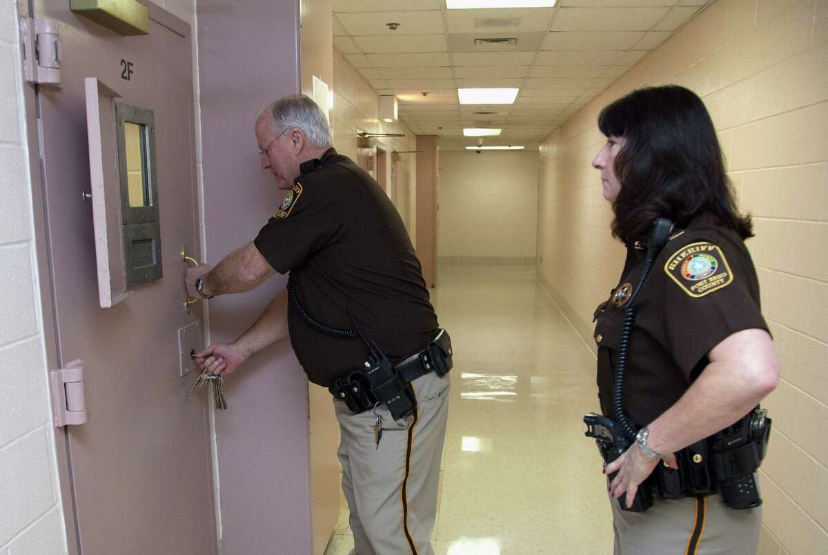 Career Officer Becomes Fort Bend Sheriffs First Female Captain