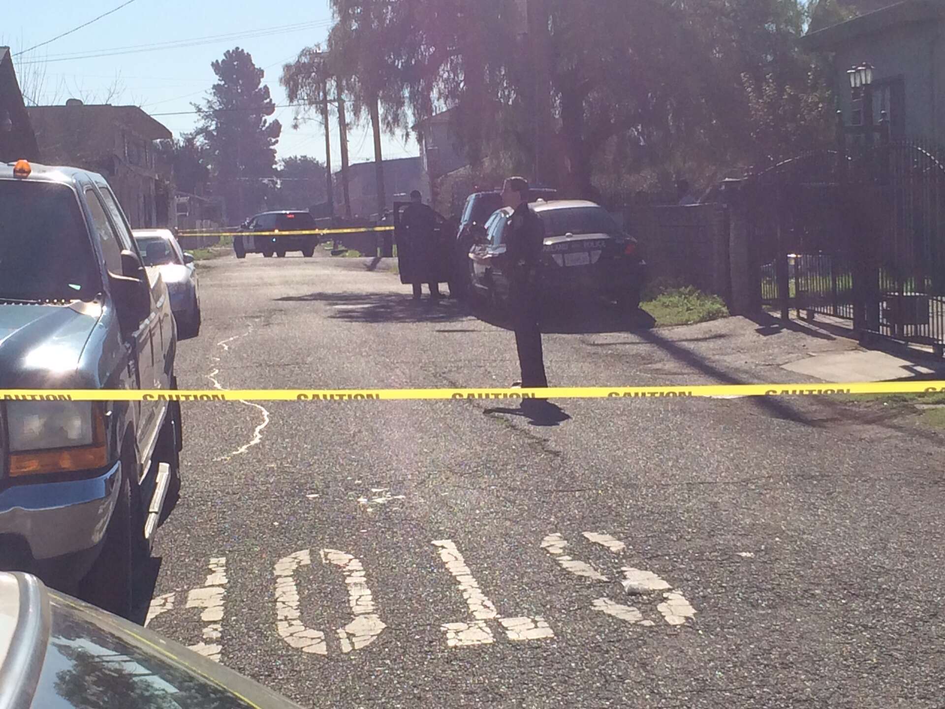 Oakland police officer shoots man said to be armed with knife