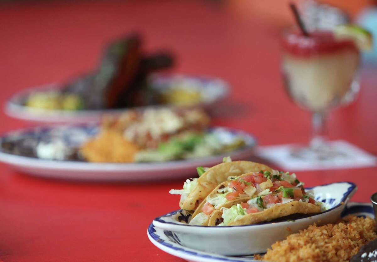 J 'N B Dorado Plate, deep fried crispy tacos, are served at The El Cantina Superior on Wednesday, Jan. 14, 2015, in Houston. ( Mayra Beltran / Houston Chronicle )