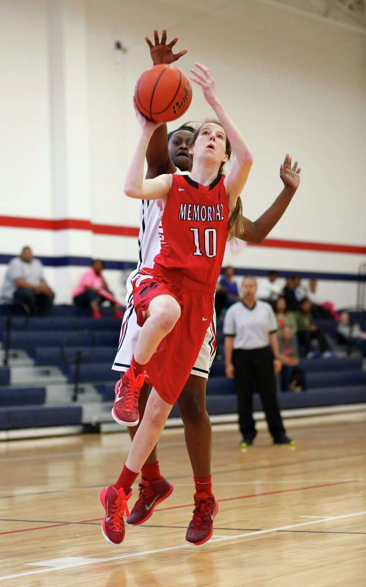 Aldine Davis Knocks Off Memorial To Secure No 1 Playoff Seed