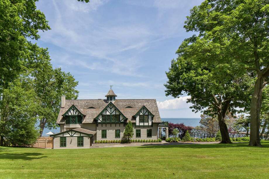 Couple sells Belle Haven home for 26 million, moves to Darien