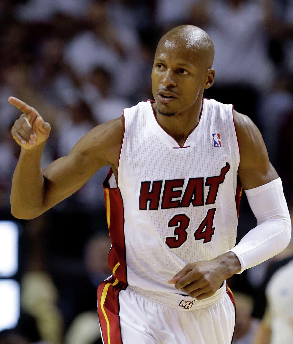 40yearold Ray Allen reportedly considering comeback to join Warriors