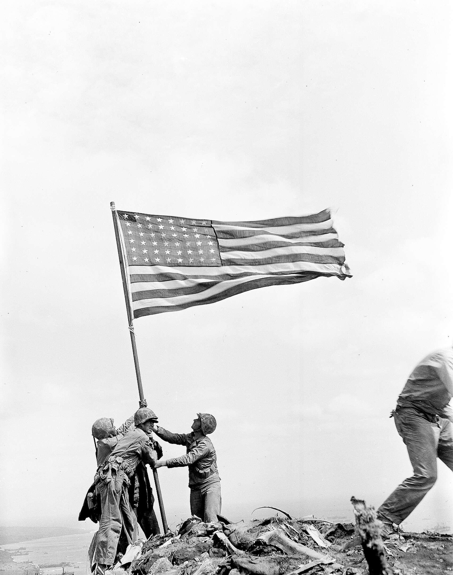 70 years ago: American flag raised on Iwo Jima