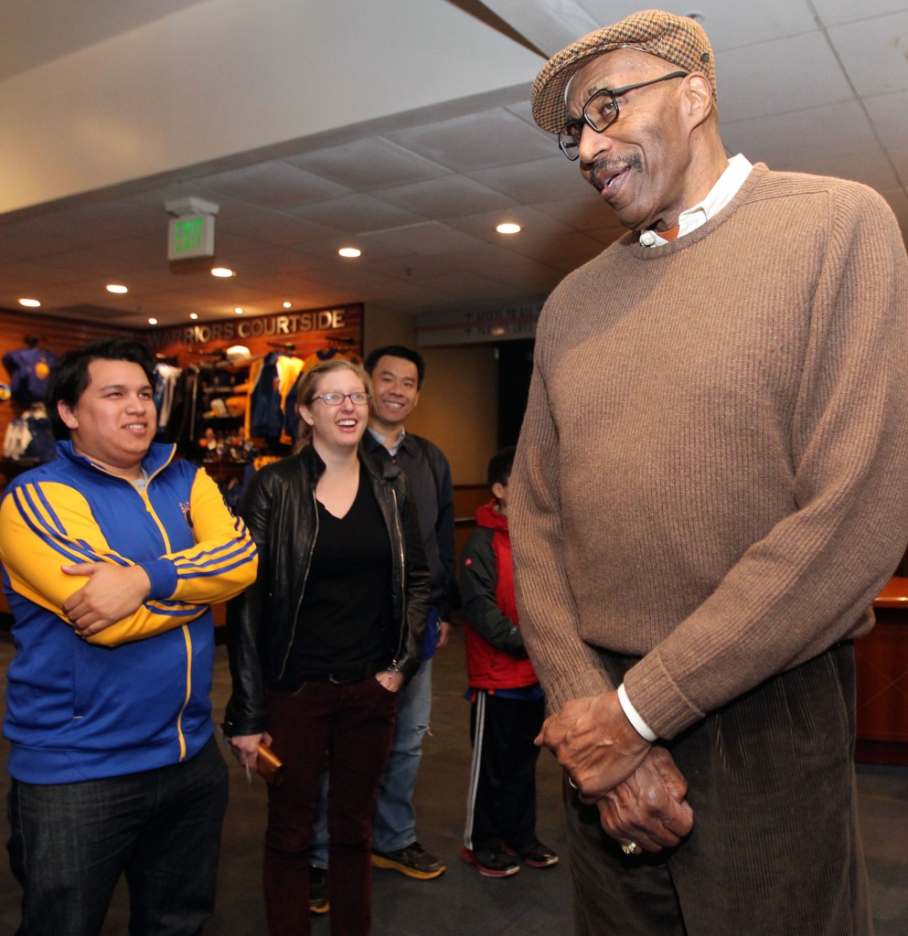 Nate Thurmond, Warriors Center and Defensive Wall, Dies at 74 - The New  York Times
