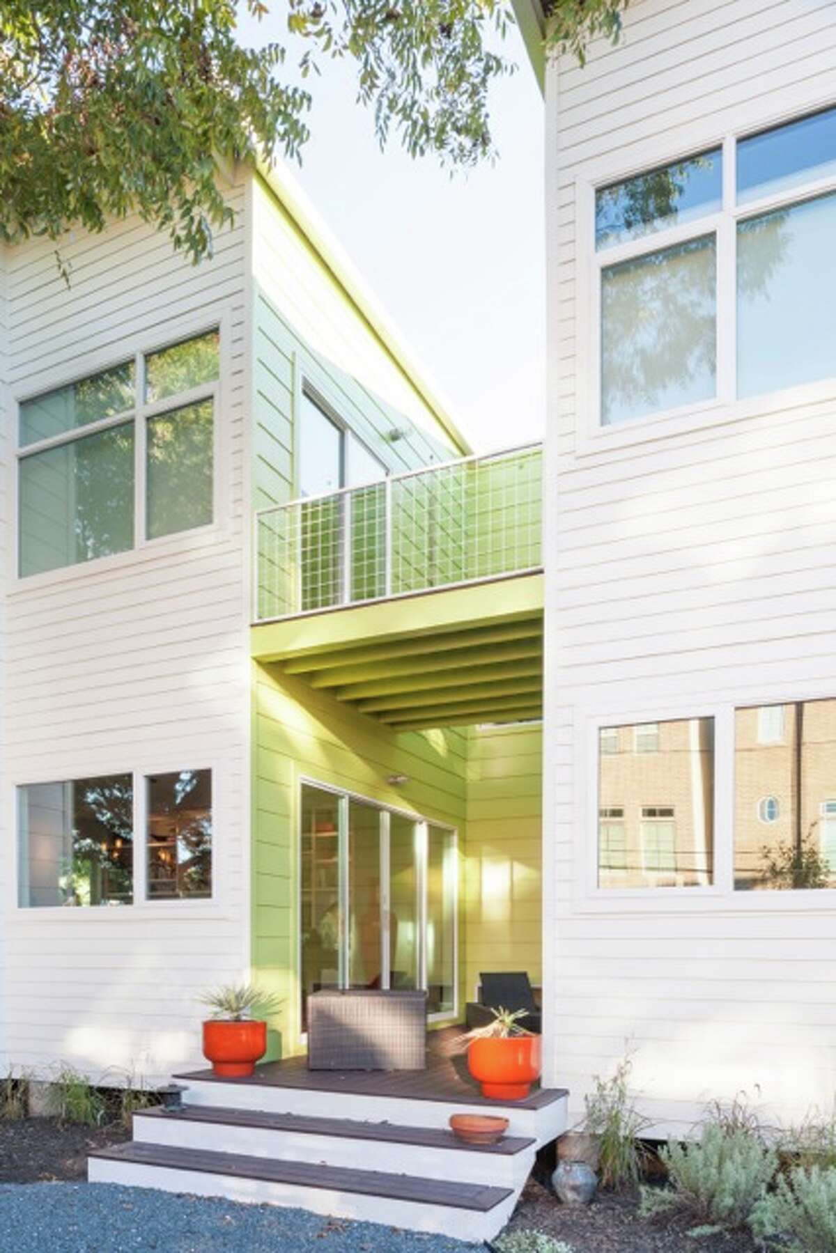 Green builder aims to transform Houston housing with kit homes