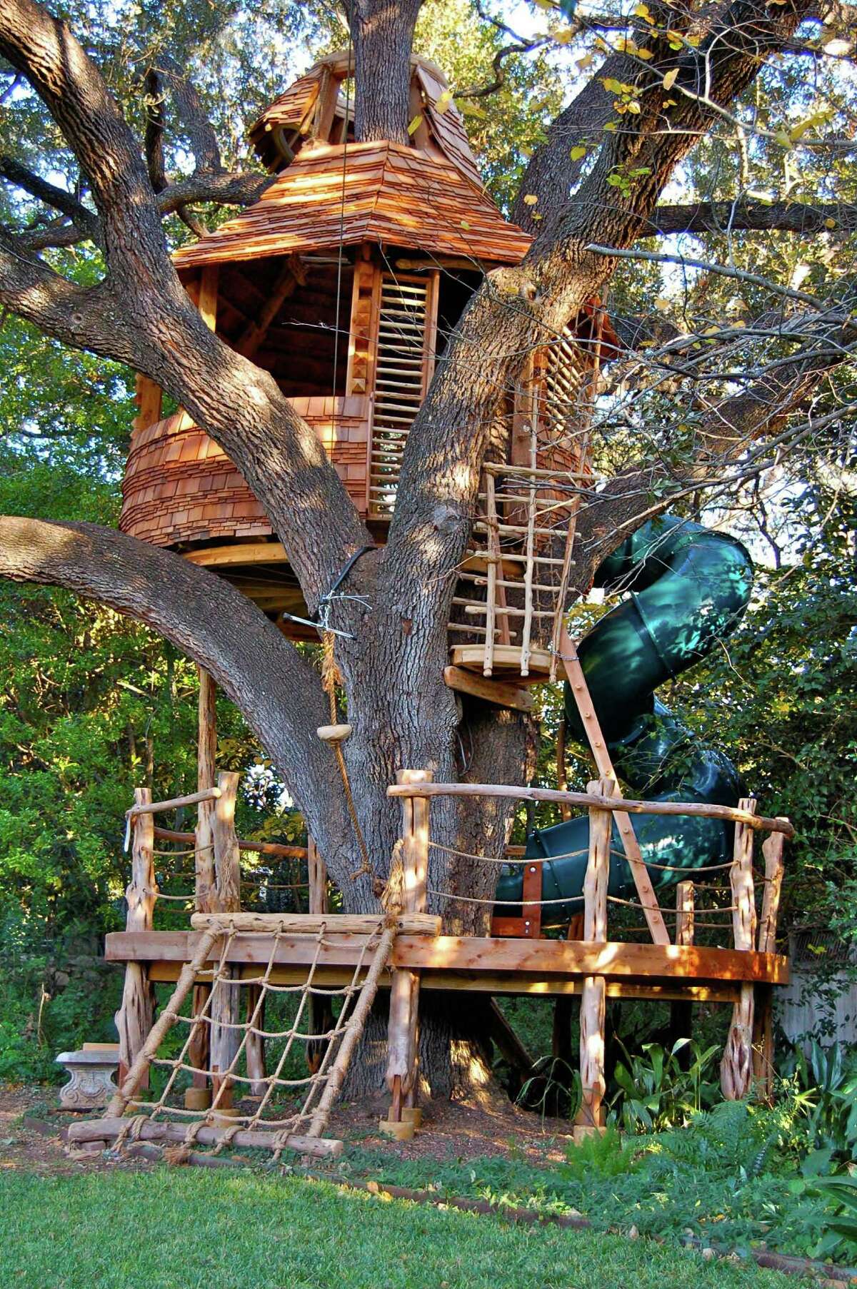 2 S A Treehouses To Be On Treehouse Masters 