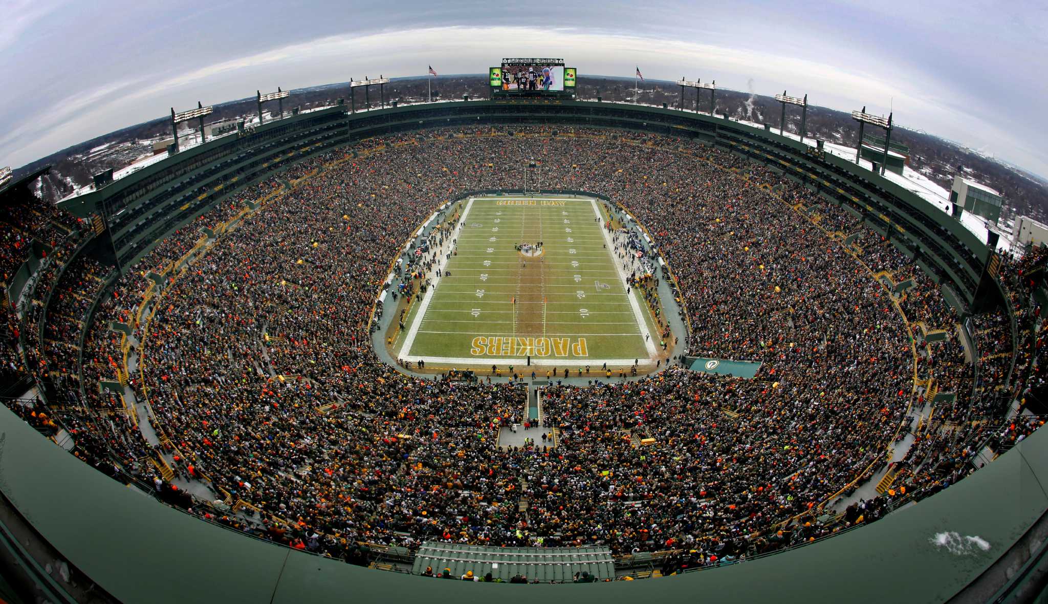 Green Bay Packers stadium: What is Lambeau Field's capacity and how much  did it cost?