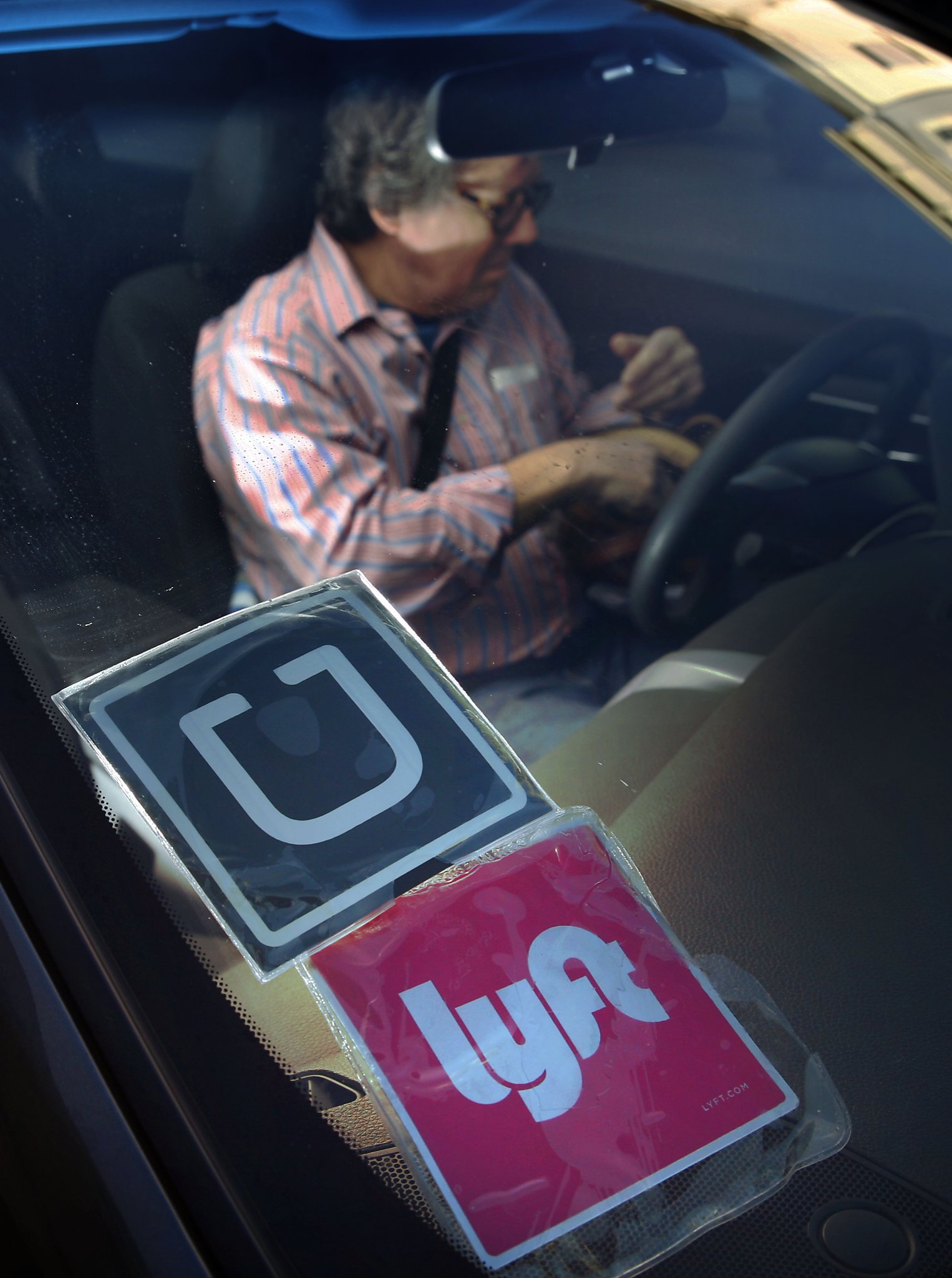 Court: Juries To Decide If State Uber, Lyft Drivers Are Employees