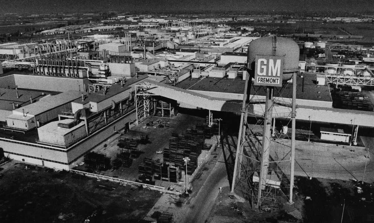 Automakers coming to Bay Area, steer future toward tech