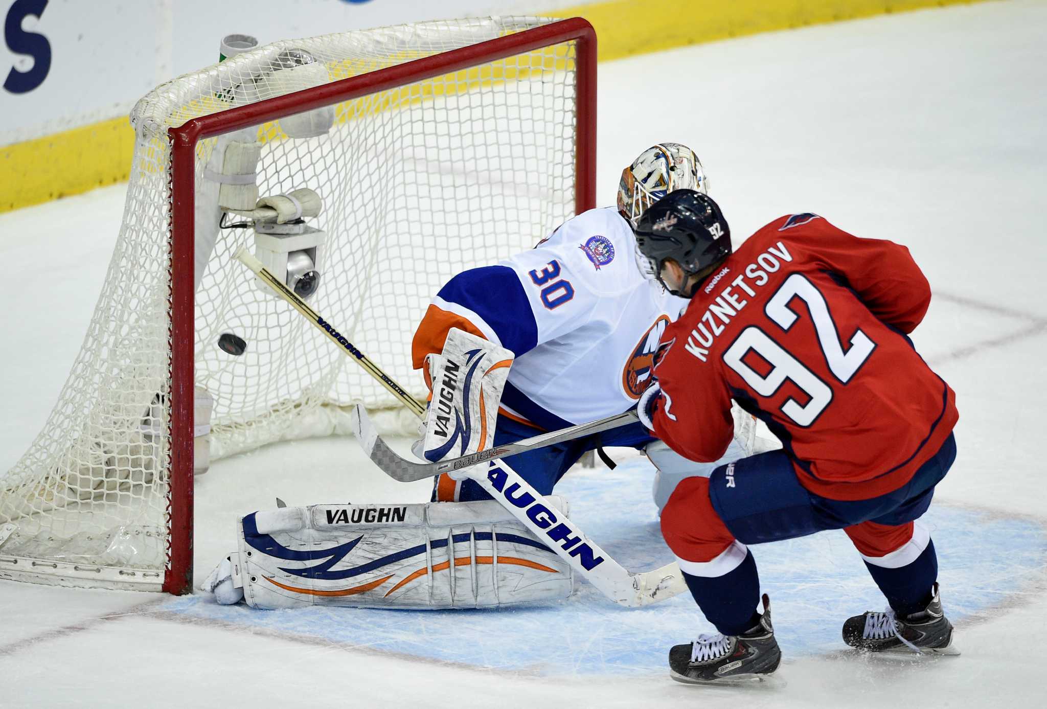 Islanders Fall To Caps In Shootout