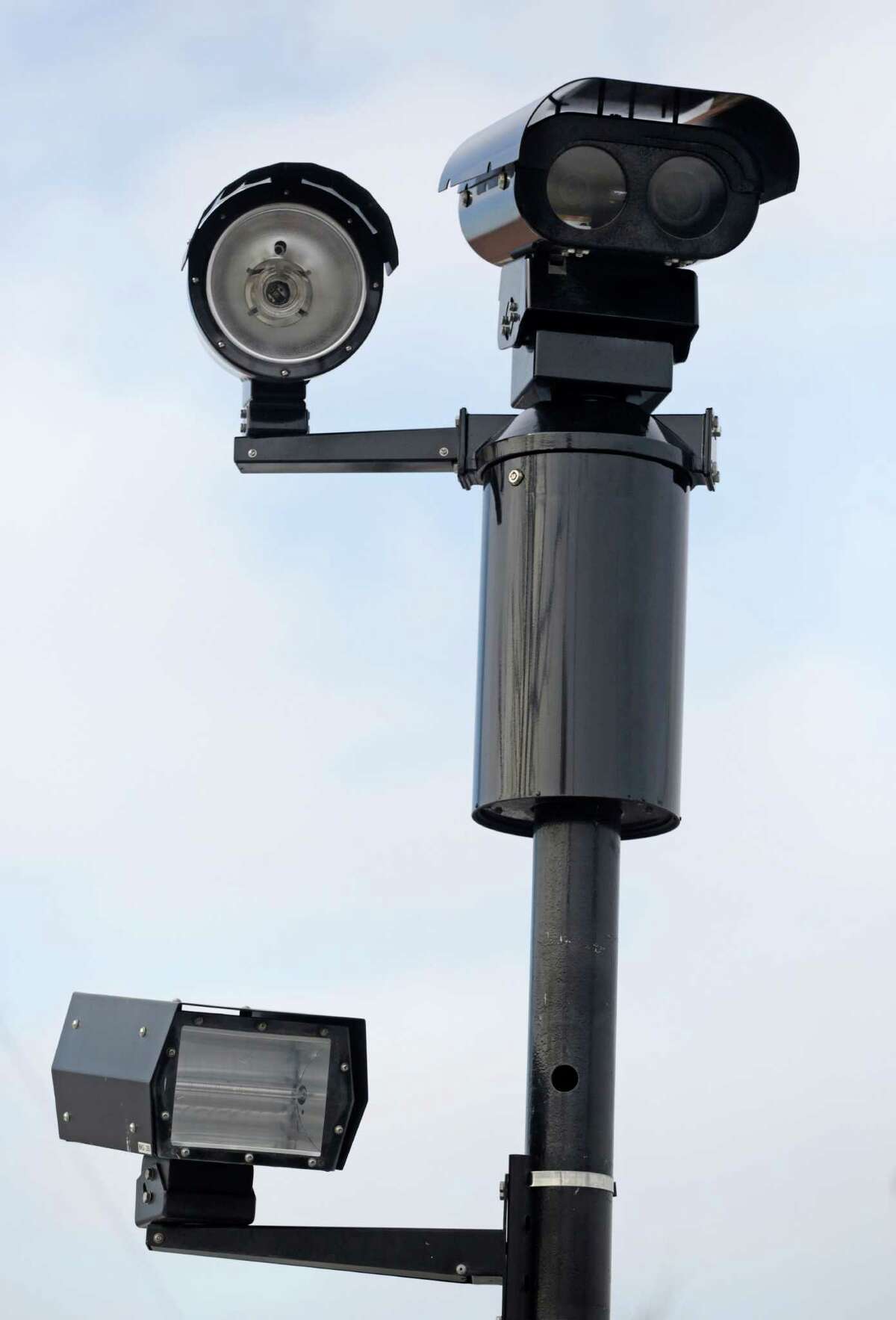 Red light cameras have mixed results