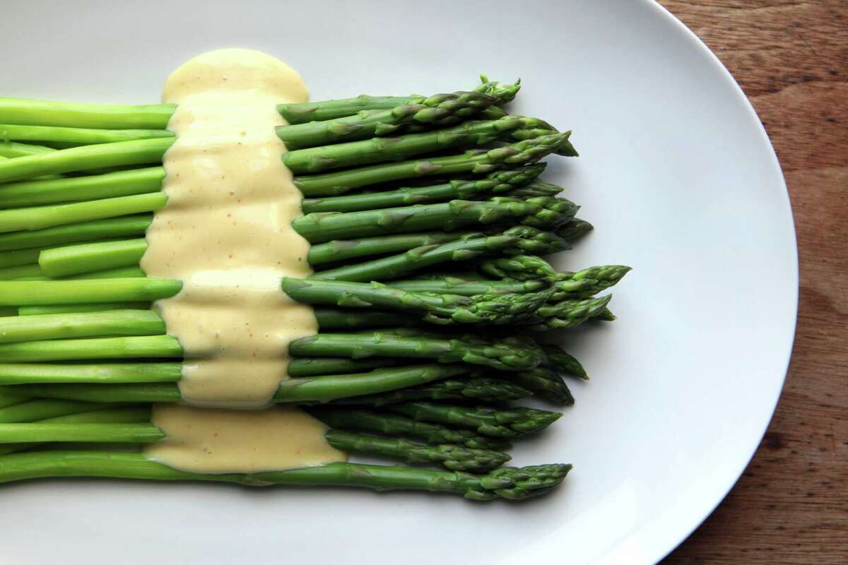 Recipe Asparagus With Spicy Aioli