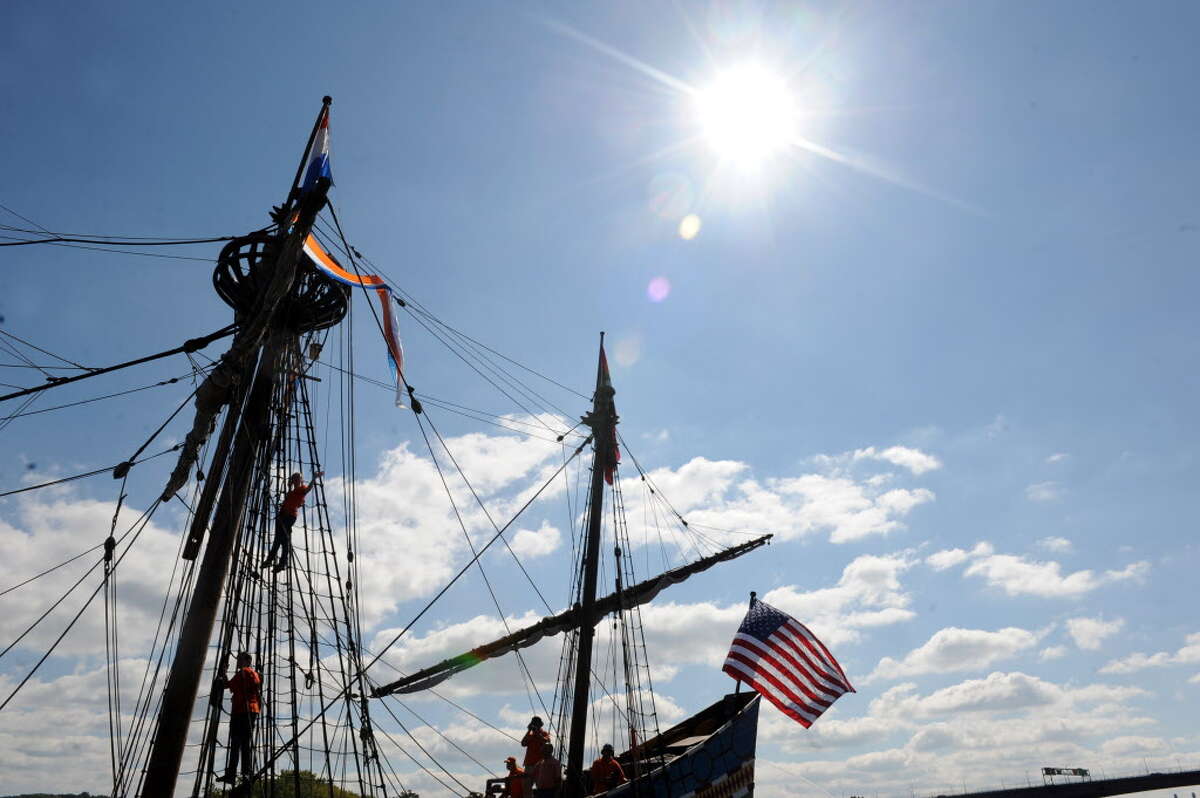 Middle school children return from their student voyage of discovery aboard the replica ship the Half Moon on Friday Sept. 19, 2014 in Albany, N.Y. (Michael P. Farrell/Times Union archive)