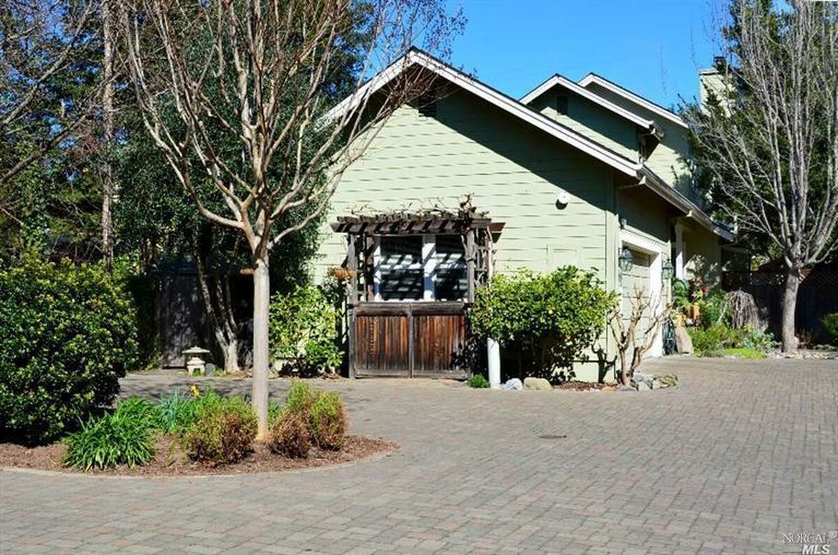 Dreamy country living in Sonoma County