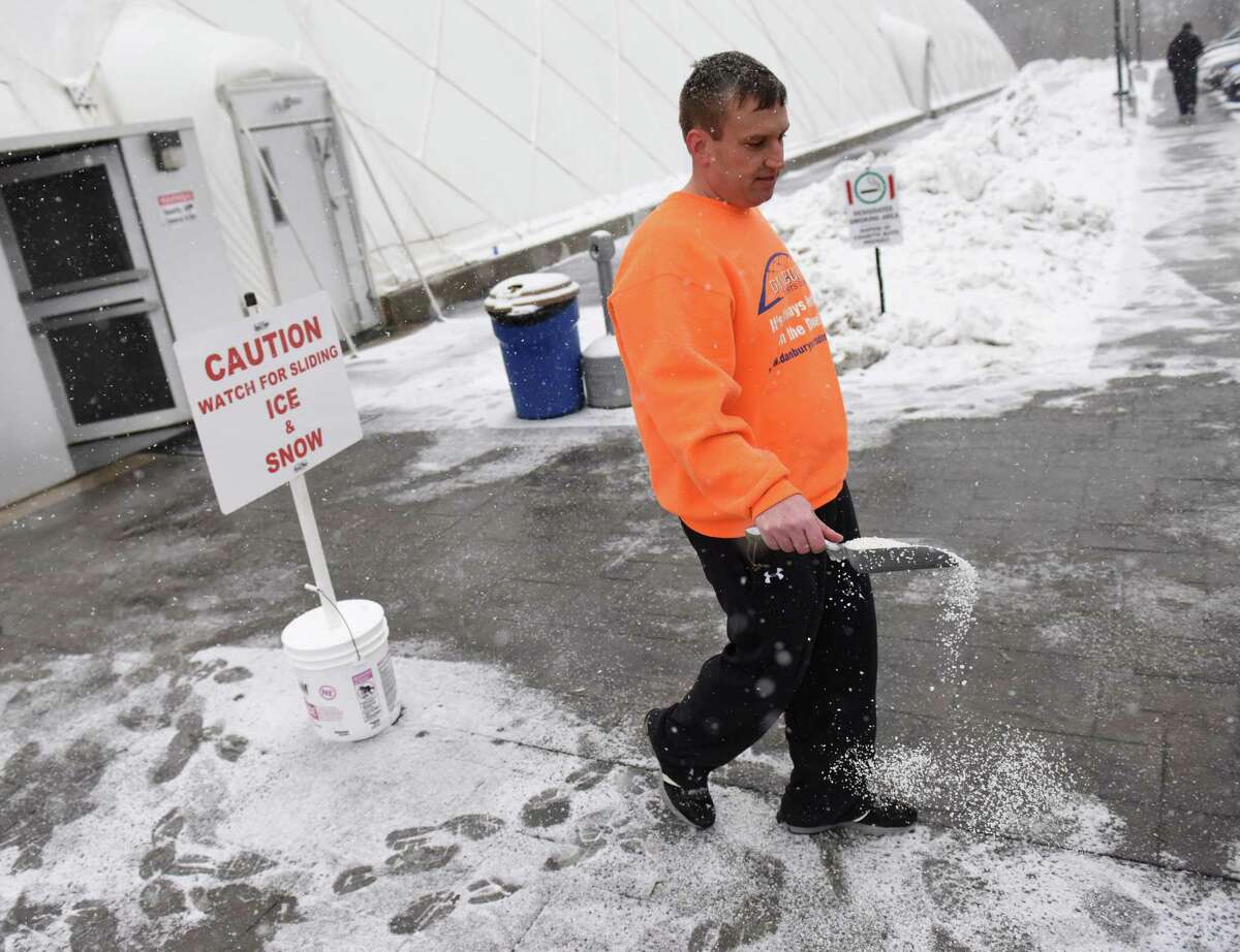 Snow, slippery roads cause numerous accidents, possible messy morning