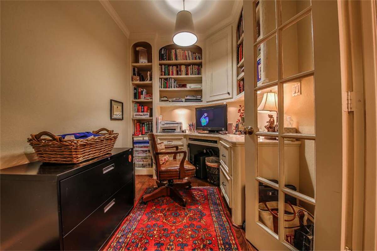 Home types we associate with Houston neighborhoods