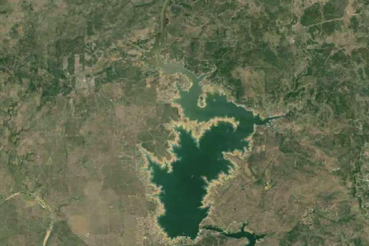 Timelapse photos show how the drought is changing Texas lakes