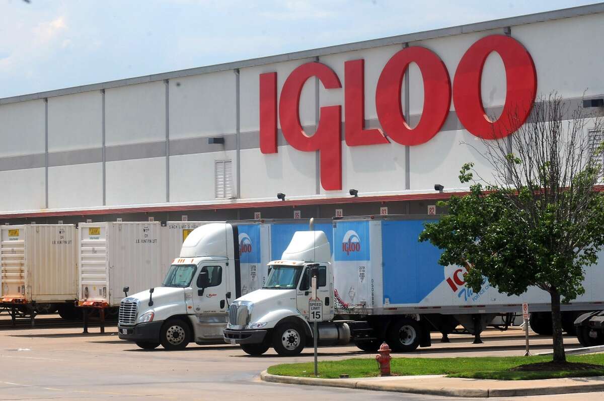 Katy Igloo factory ramps up efforts to send coolers to healthcare