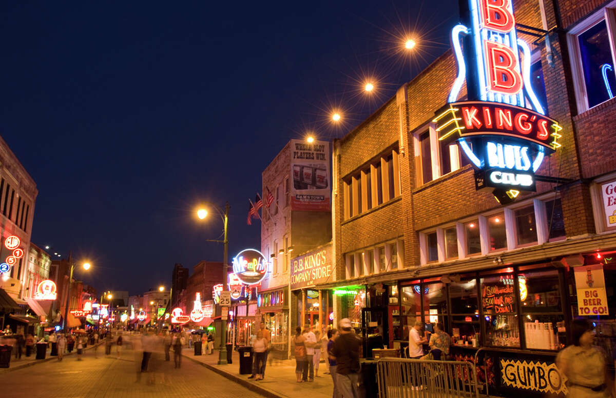 U.S. Cities with the Biggest Weight Problems No. 13 – Memphis, Tennessee-Mississippi-Arkansas(Source: WalletHub) Beale Street at night, Memphis, Tennessee