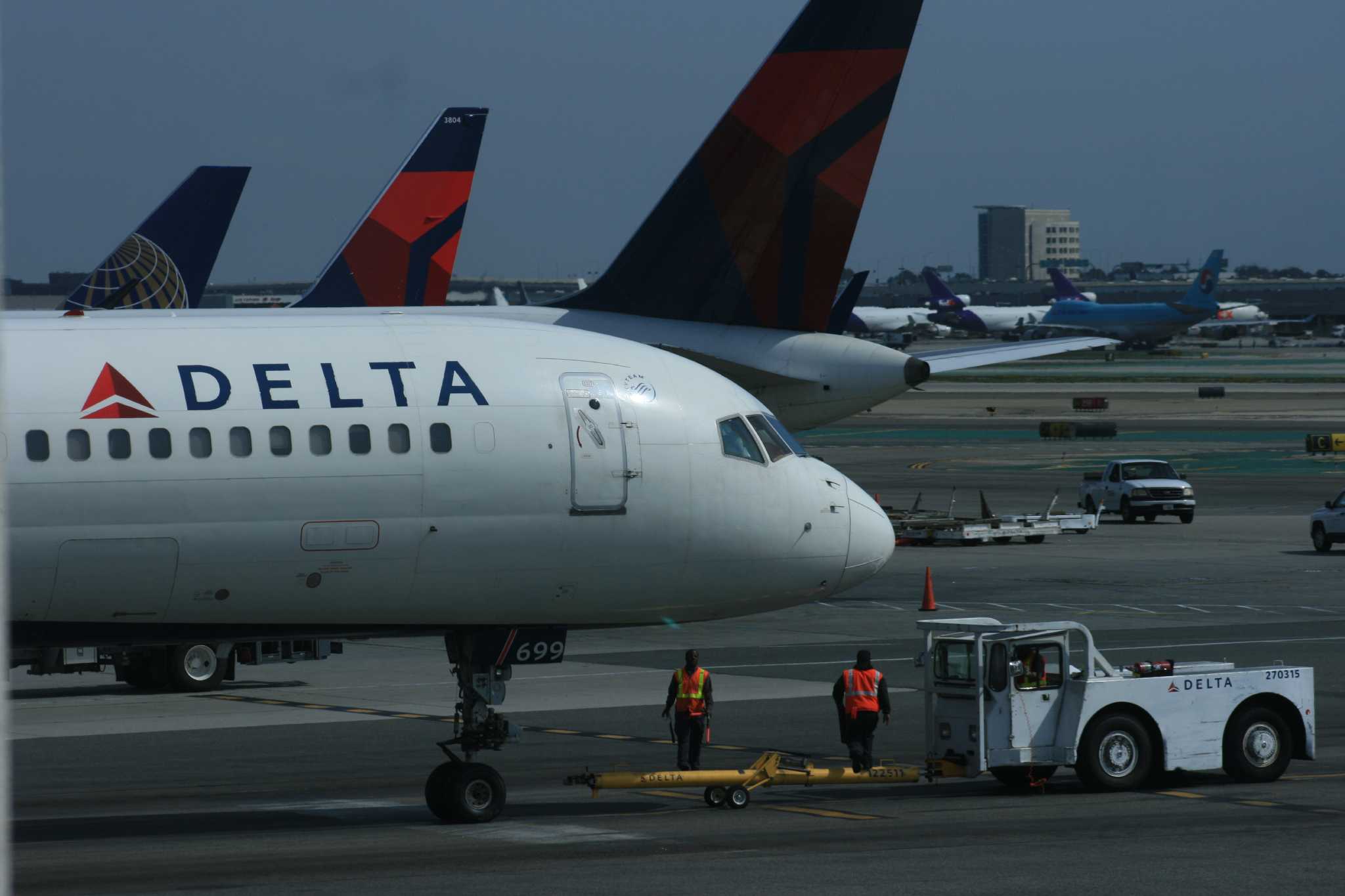 Delta Air Lines' refining business challenges condensate export decision