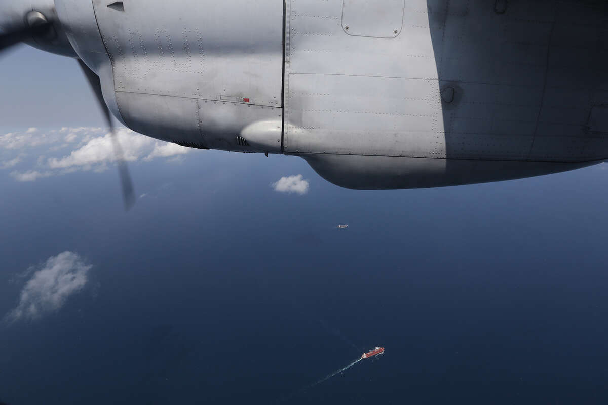 Пропавший самолет. Море под водой самолёт Боинг 777. Как называется место где самолеты исчезнут.