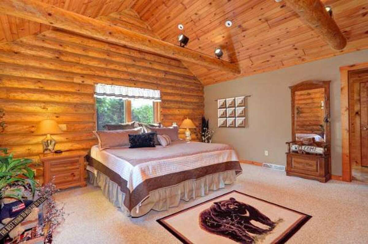 Take a look inside J.J. Watt's Wisconsin cabin